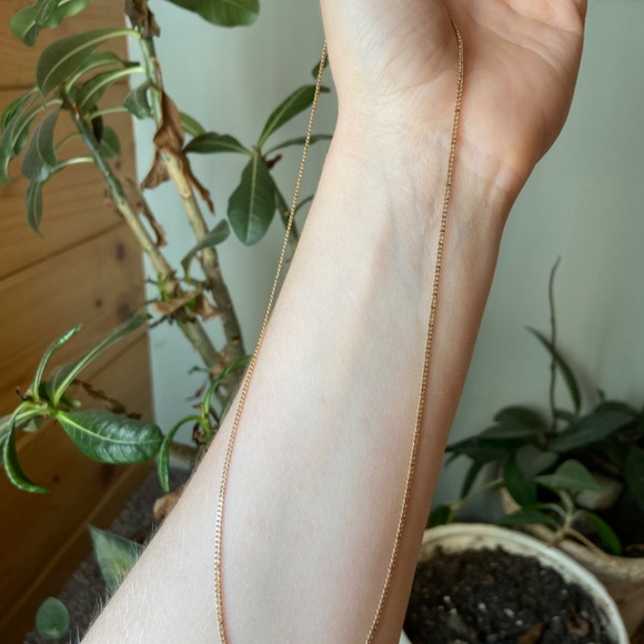 14kt dainty curb chain - Picture 3 of 3